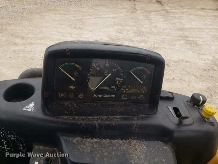 image for item DH5817 2001 John Deere 110S backhoe