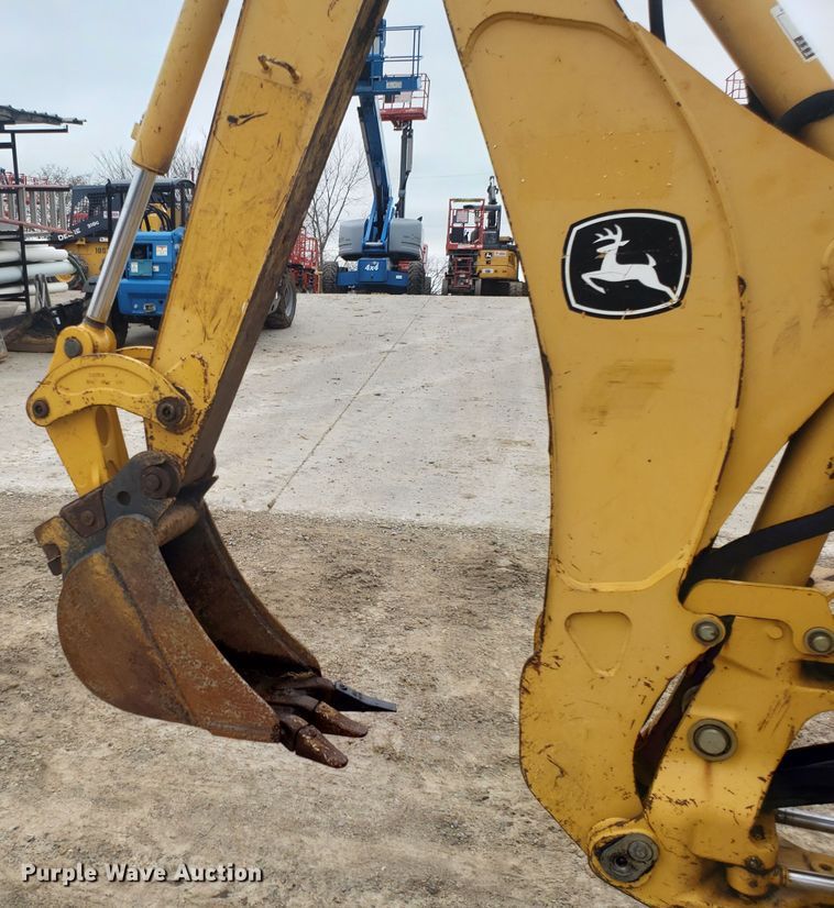 image for item DH5817 2001 John Deere 110S backhoe
