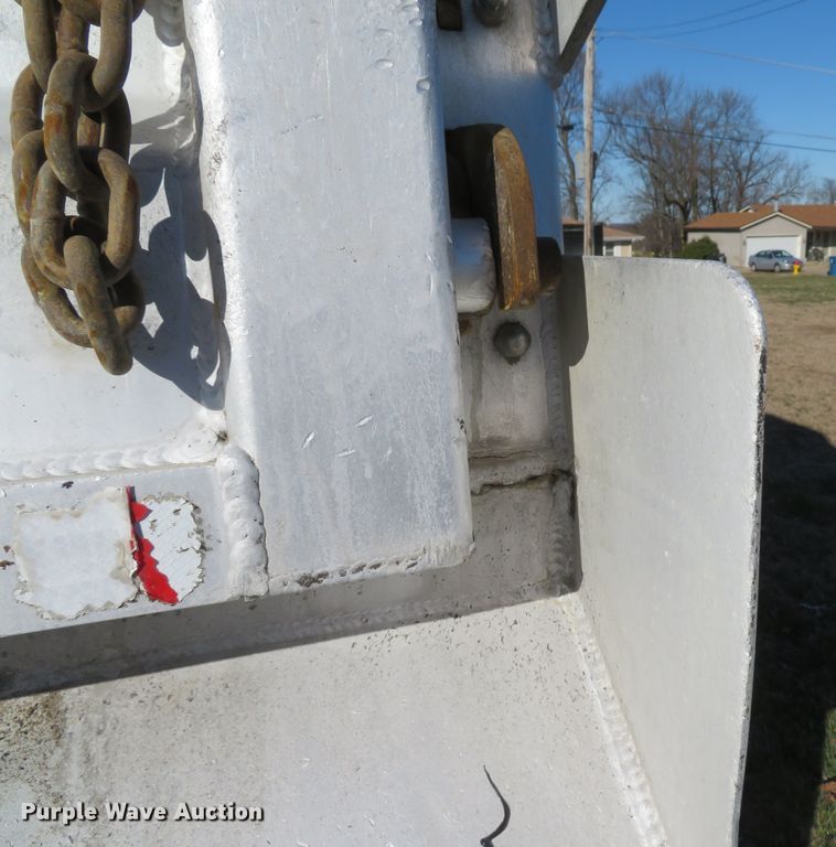 image for item DI2089 2007 Peterbilt 357 dump truck