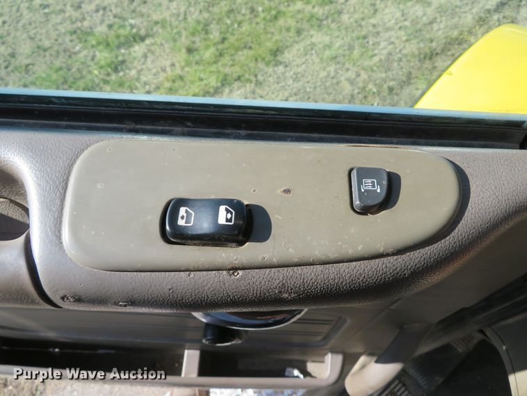 image for item DI2089 2007 Peterbilt 357 dump truck