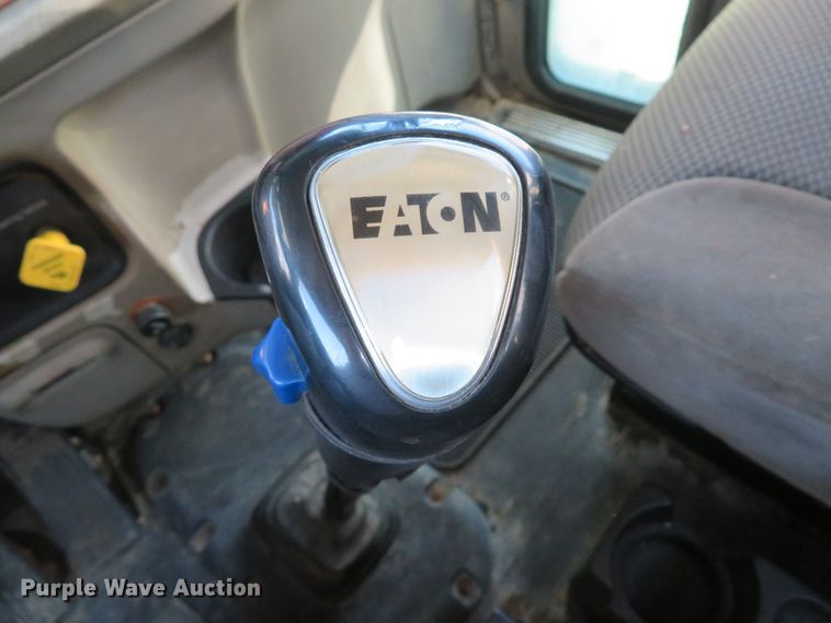 image for item DI2089 2007 Peterbilt 357 dump truck