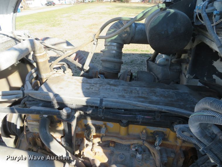 image for item DI2089 2007 Peterbilt 357 dump truck