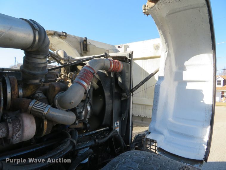 image for item DI2089 2007 Peterbilt 357 dump truck