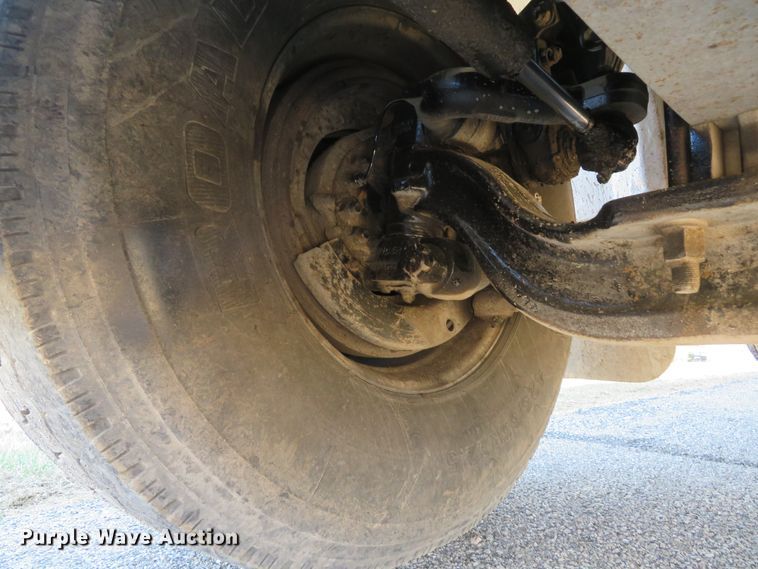 image for item DI2089 2007 Peterbilt 357 dump truck