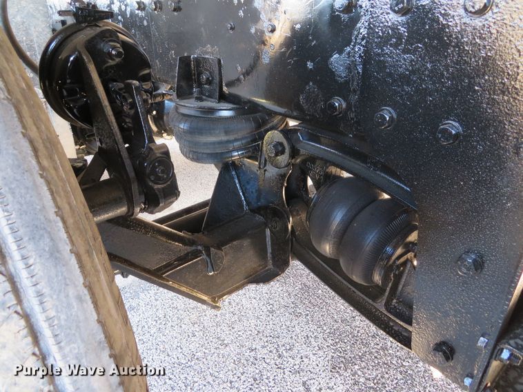 image for item DI2089 2007 Peterbilt 357 dump truck