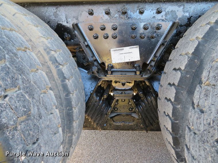 image for item DI2089 2007 Peterbilt 357 dump truck