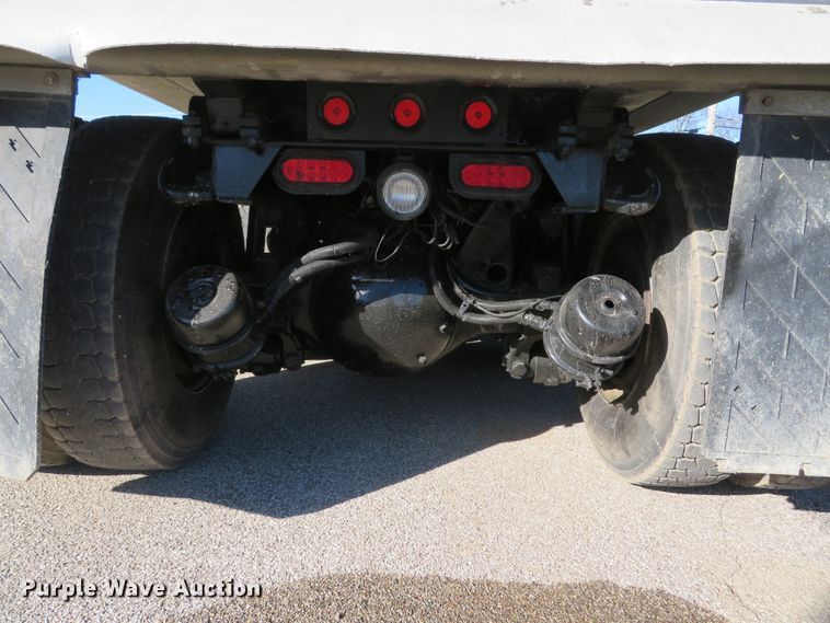 image for item DI2089 2007 Peterbilt 357 dump truck