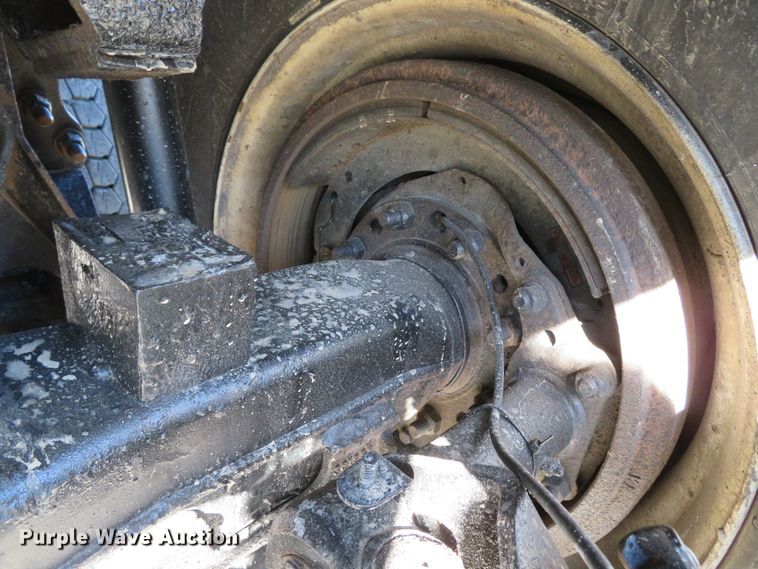 image for item DI2089 2007 Peterbilt 357 dump truck