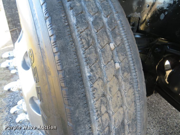 image for item DI2089 2007 Peterbilt 357 dump truck