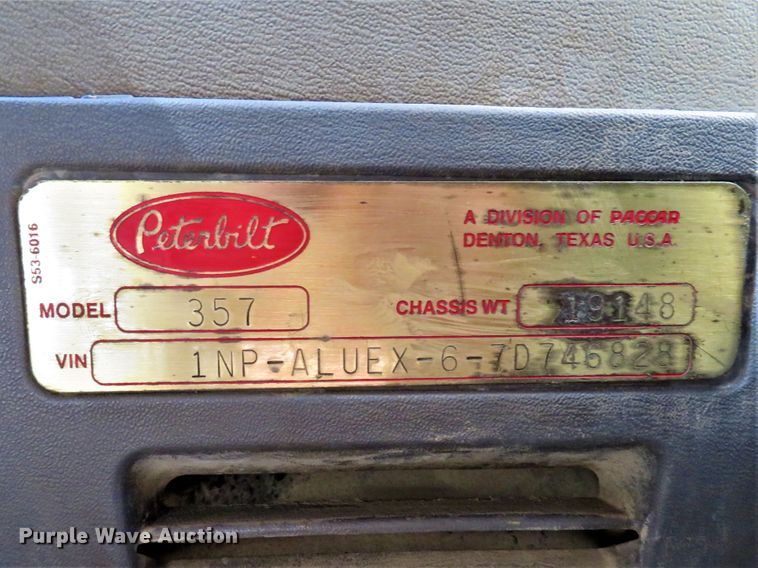 image for item DI2089 2007 Peterbilt 357 dump truck