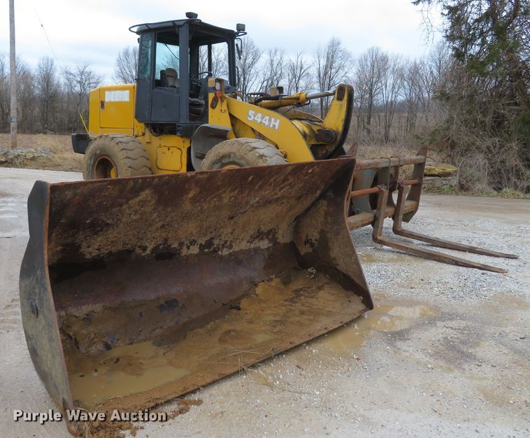 image for item DI2109 2003 John Deere 544H  wheel loader