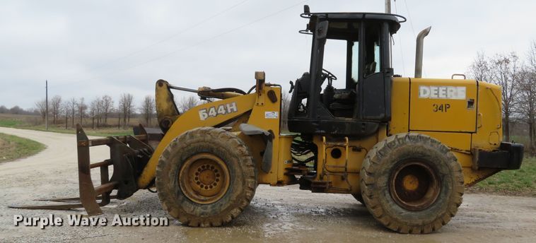 image for item DI2109 2003 John Deere 544H  wheel loader