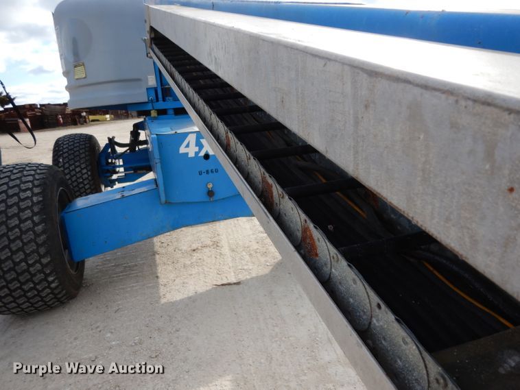 image for item DJ3001 2006 Genie S40  boom lift