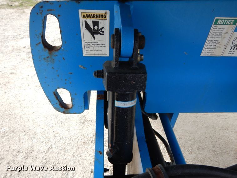 image for item DJ3001 2006 Genie S40  boom lift