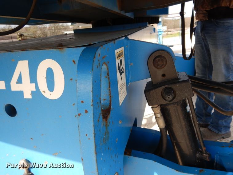 image for item DJ3001 2006 Genie S40  boom lift