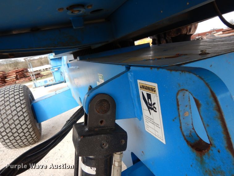 image for item DJ3001 2006 Genie S40  boom lift