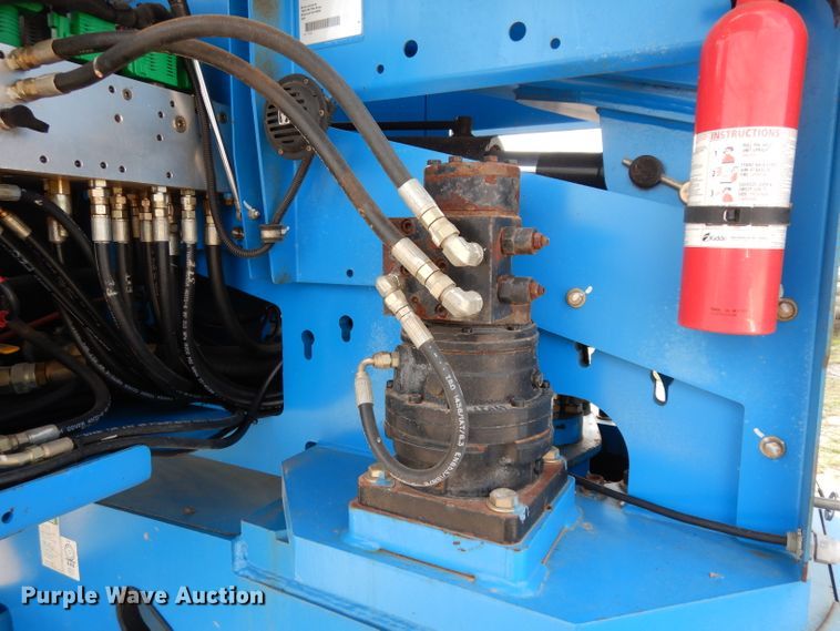 image for item DJ3001 2006 Genie S40  boom lift