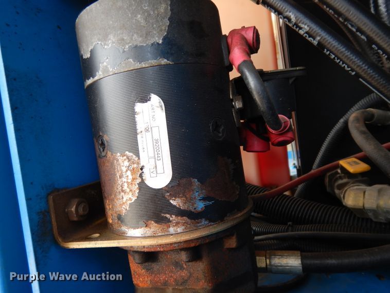 image for item DJ3001 2006 Genie S40  boom lift