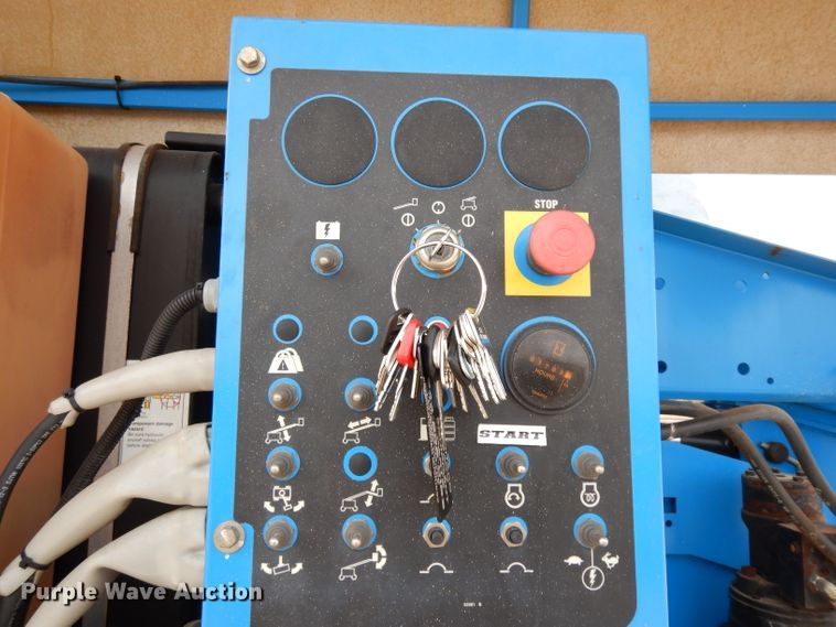 image for item DJ3001 2006 Genie S40  boom lift