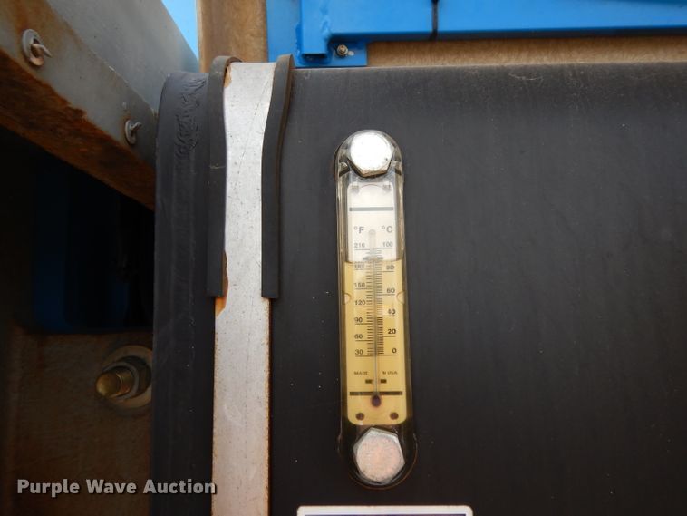 image for item DJ3001 2006 Genie S40  boom lift