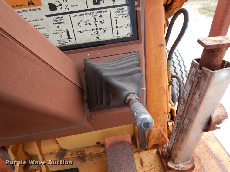 image for item DJ3004 1994 Case 580 Super K backhoe