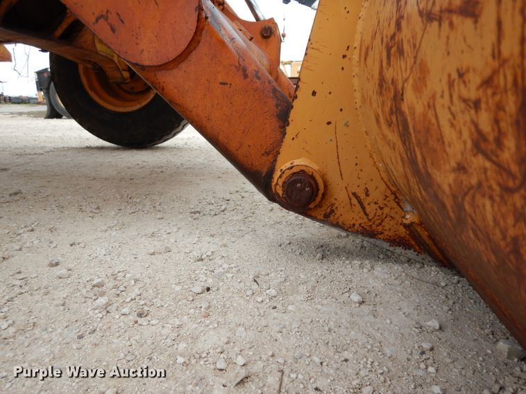image for item DJ3004 1994 Case 580 Super K backhoe