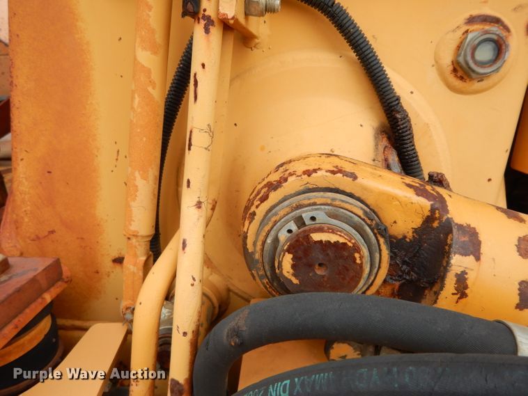 image for item DJ3004 1994 Case 580 Super K backhoe