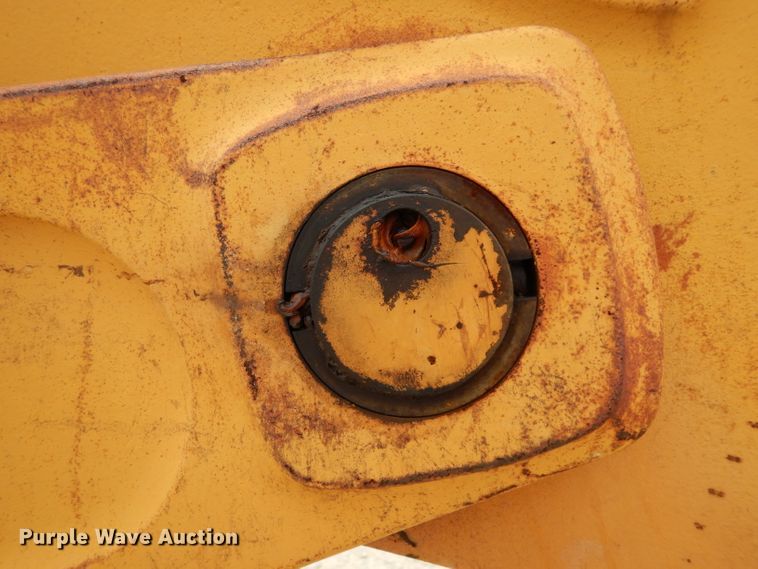 image for item DJ3004 1994 Case 580 Super K backhoe