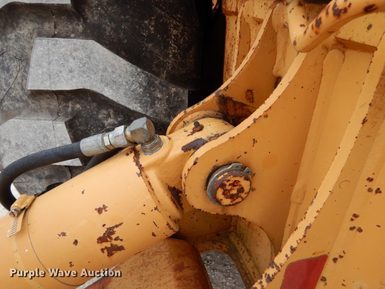 image for item DJ3004 1994 Case 580 Super K backhoe