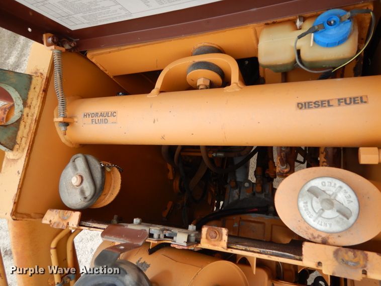 image for item DJ3004 1994 Case 580 Super K backhoe