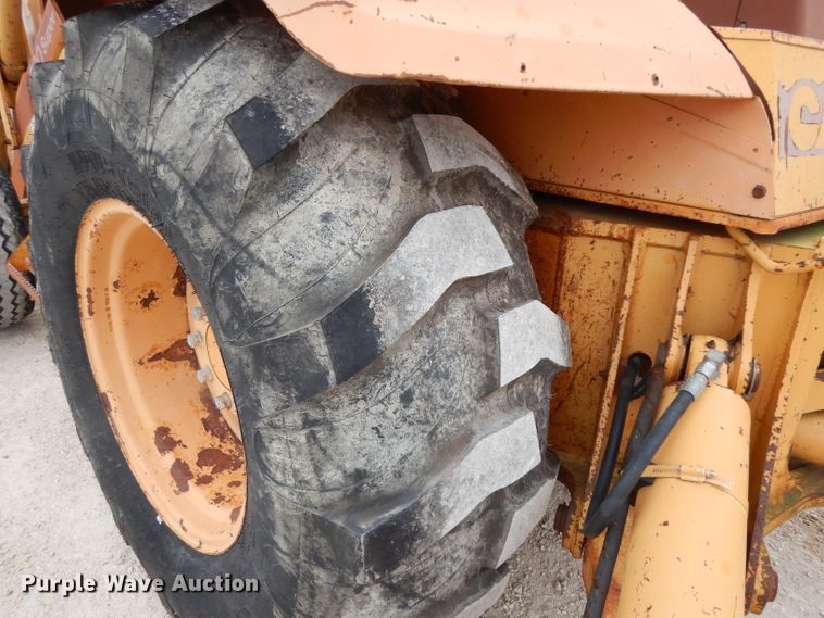 image for item DJ3004 1994 Case 580 Super K backhoe