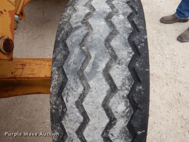 image for item DJ3004 1994 Case 580 Super K backhoe