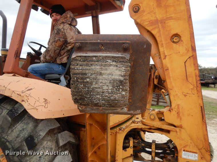 image for item DJ3004 1994 Case 580 Super K backhoe