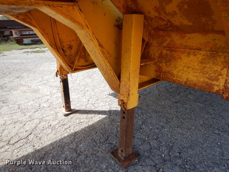 image for item DJ3005 1980 Hercules equipment trailer