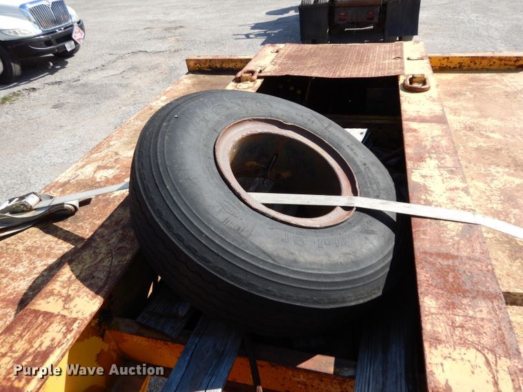 image for item DJ3005 1980 Hercules equipment trailer