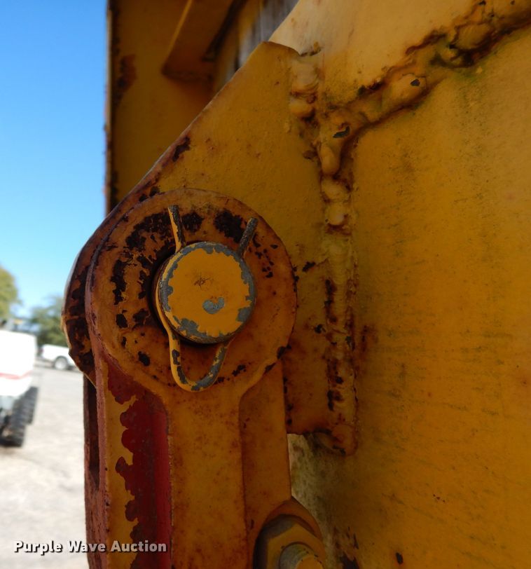 image for item DJ3005 1980 Hercules equipment trailer