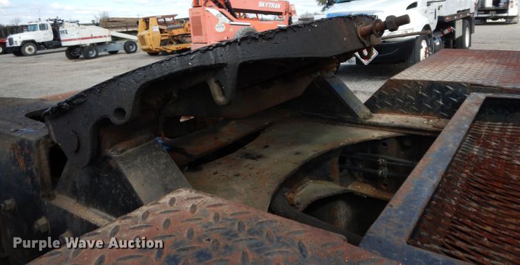 image for item DJ3006 1982 Mack R686ST winch truck