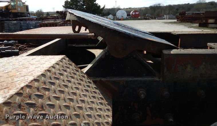 image for item DJ3006 1982 Mack R686ST winch truck