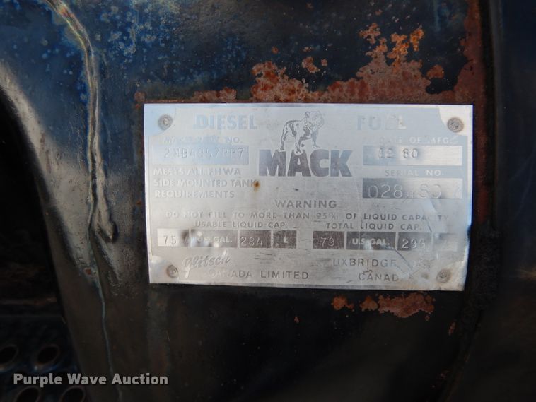 image for item DJ3006 1982 Mack R686ST winch truck