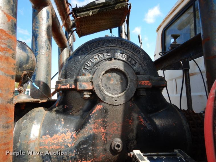 image for item DJ3006 1982 Mack R686ST winch truck