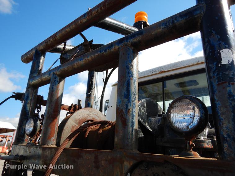 image for item DJ3006 1982 Mack R686ST winch truck