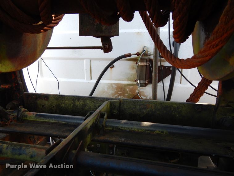 image for item DJ3006 1982 Mack R686ST winch truck