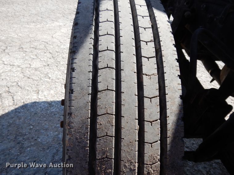 image for item DJ3006 1982 Mack R686ST winch truck