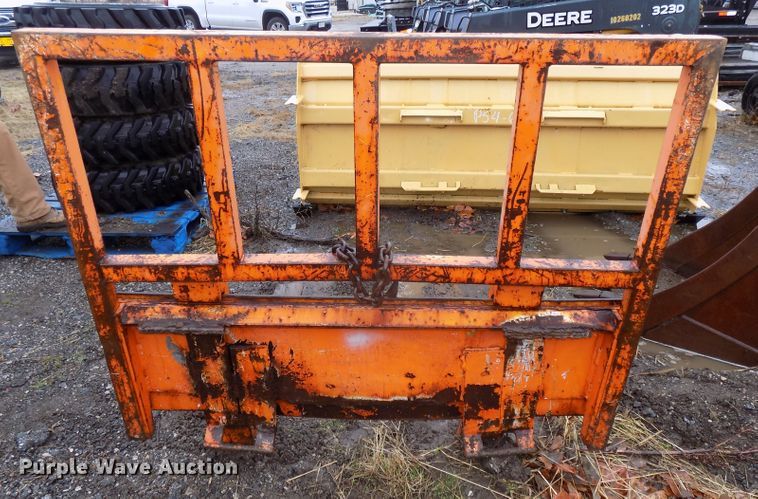 image for item DO9394 Skid steer pallet forks