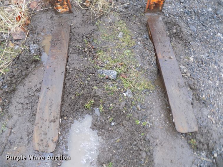 image for item DO9394 Skid steer pallet forks