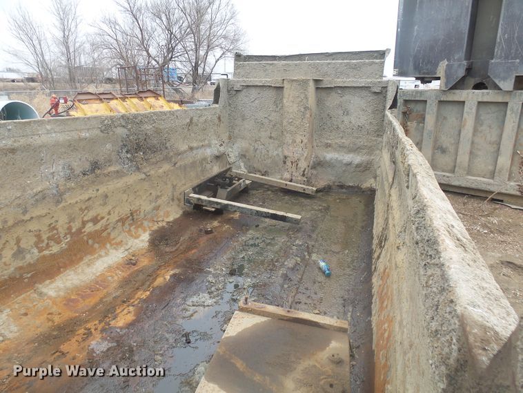 image for item FR9503 Henderson XDX16X44 dump bed