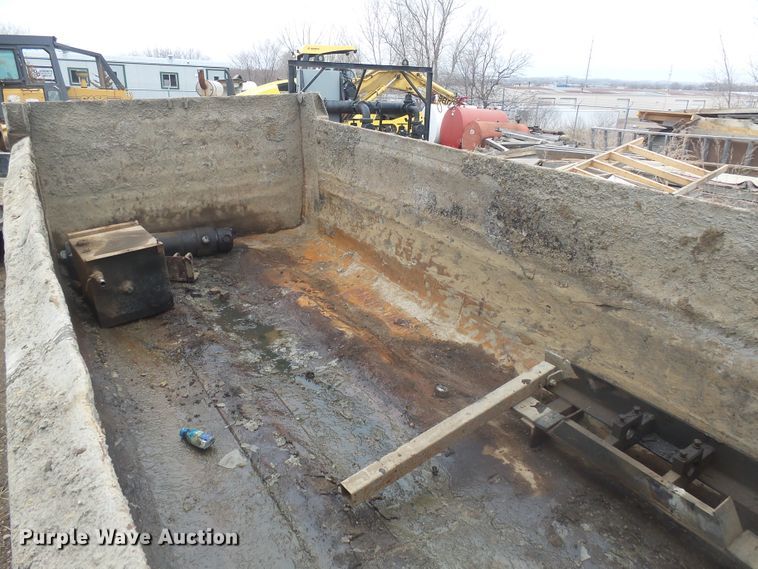 image for item FR9503 Henderson XDX16X44 dump bed