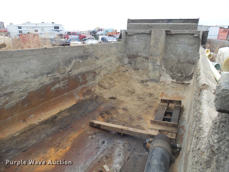 image for item FR9504 Henderson SDX16X44 dump bed