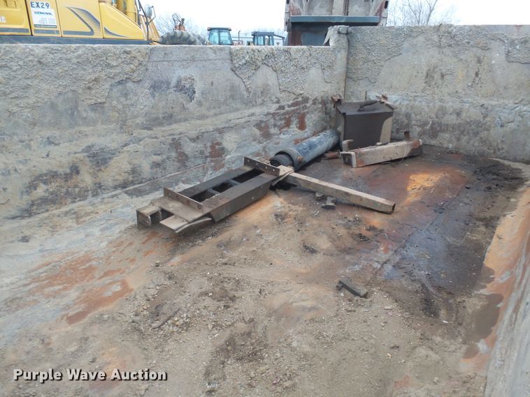 image for item FR9504 Henderson SDX16X44 dump bed