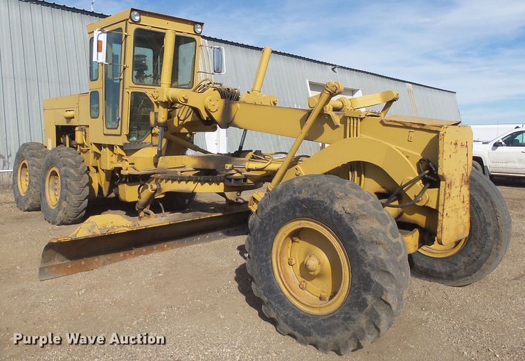 image for item FR9512 1976 Champion 700 Series motor grader